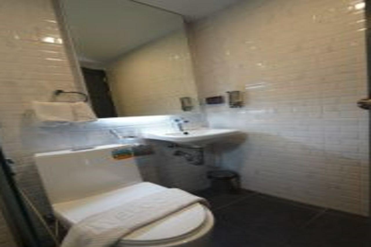 Roomquest Sukhumvit36 Bts Thonglor Banguecoque Exterior foto